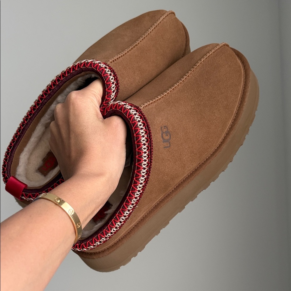 BRAND NEW UGG Tasman II Women’s 11
